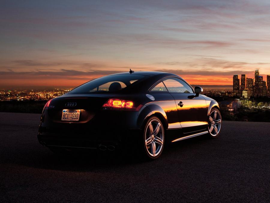  Audi TTS Coupe (8J) 2010 года  (NA) (фото 3 из 9)